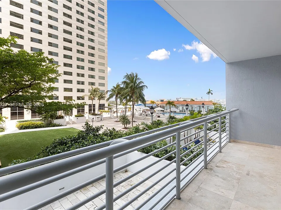 335 S Biscayne Blvd #802