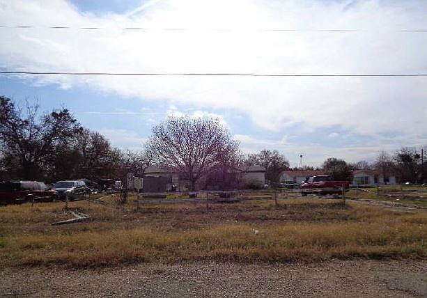 1st image of 6075 Live Oak Dr