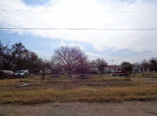 6075 Live Oak Dr, Kaufman, TX 75142