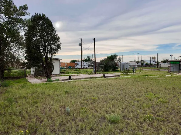 321 N 3rd St, Jal, NM 88252