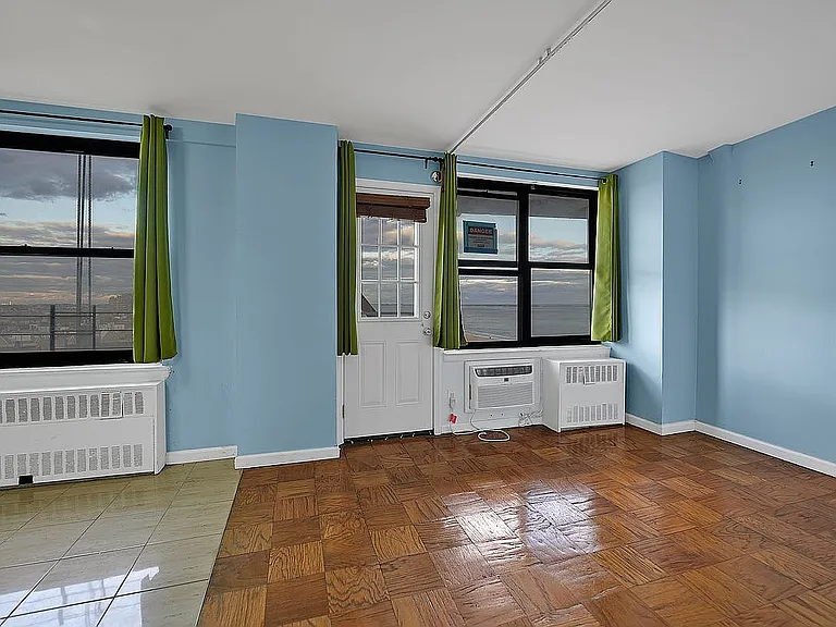 40 Brighton 1st Rd #11D — Photo 1