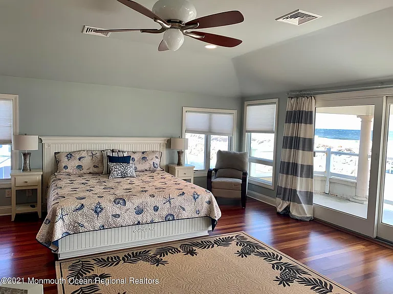 919 N Ocean Ave — Photo 28