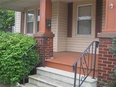 2nd image of 311 W 32nd St