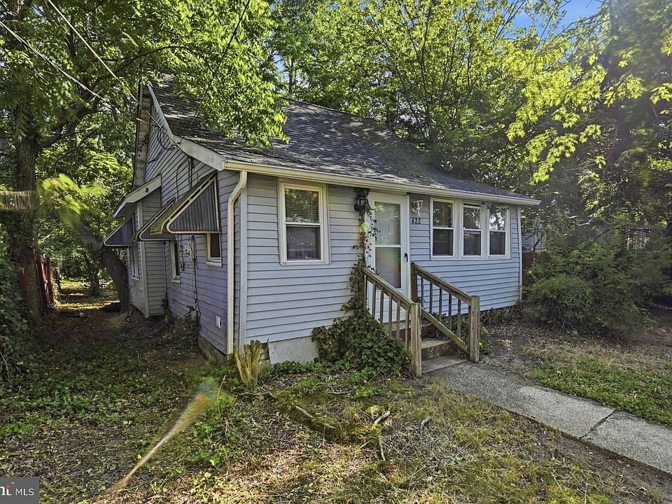 1st image of 422 Ireland Ave