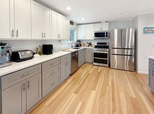 1162 Grow Ave NW, Bainbridge Island, WA 98110