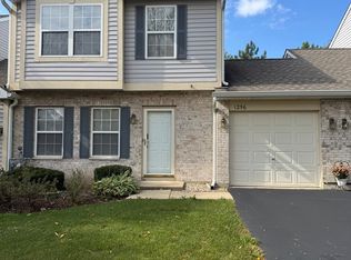 1256 N Split Oak Cir, Round Lake Beach, IL