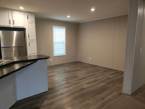 3rd image of 5962 Chestnut Trl #142