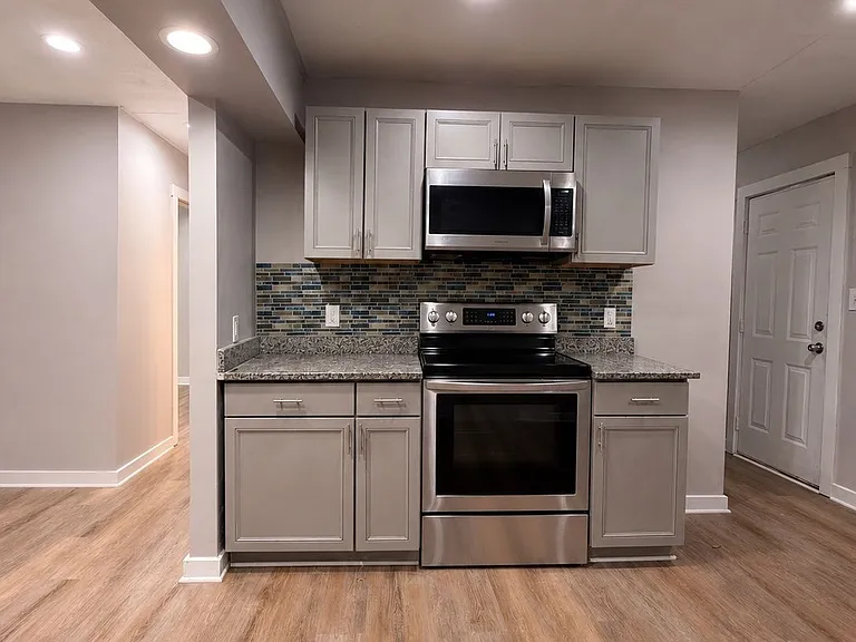 657 Robert E Lee Pkwy — Photo 5