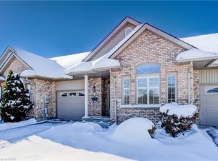 34 Livingston Blvd #15, Wilmot, ON N3A 4M7