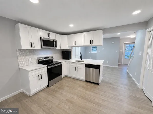 611 Tara Dr, Sicklerville, NJ 08081