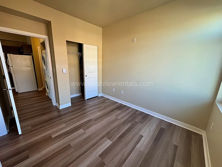 200 E Maple St — Photo 210