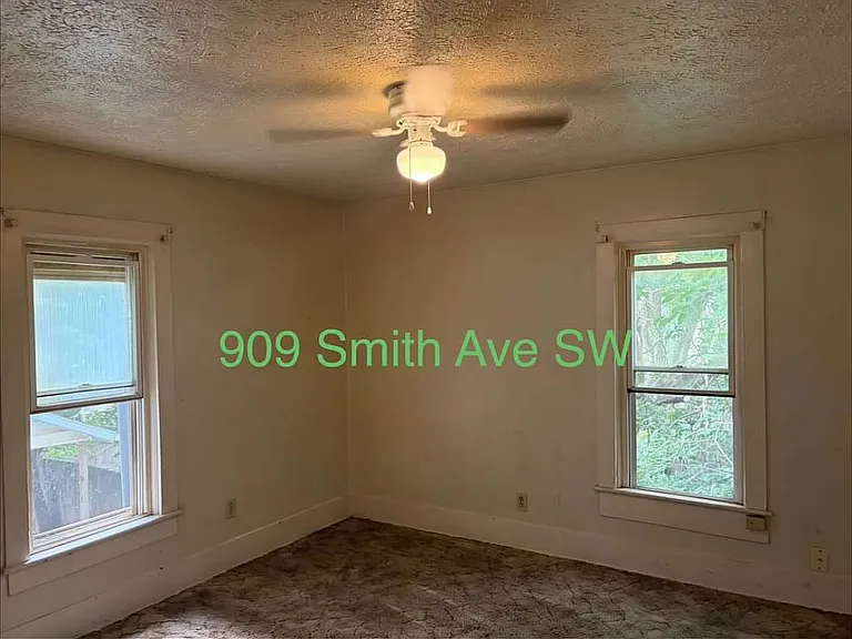 909 Smith Ave SW #2 — Photo 3