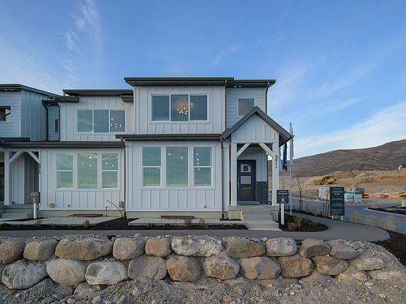 3rd image of 2211 N Canal View Ln
