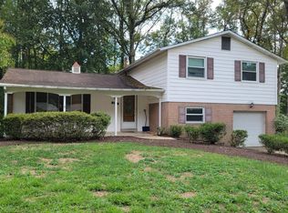 10013 Eastlake Dr, Fairfax, VA 22032