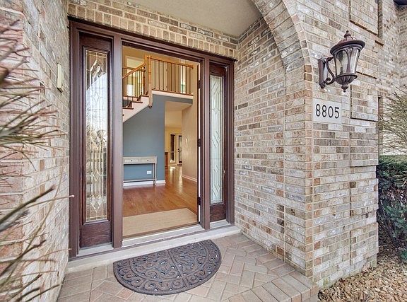 4th image of 8805 Carlisle Ct