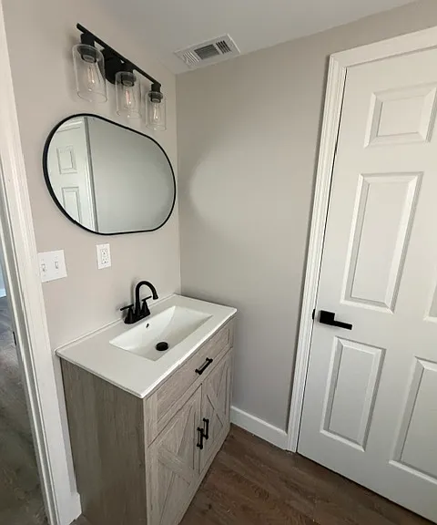 64 Wesley St #B — Photo 9