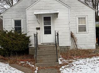 206 E 10th St, Atlantic, IA 50022