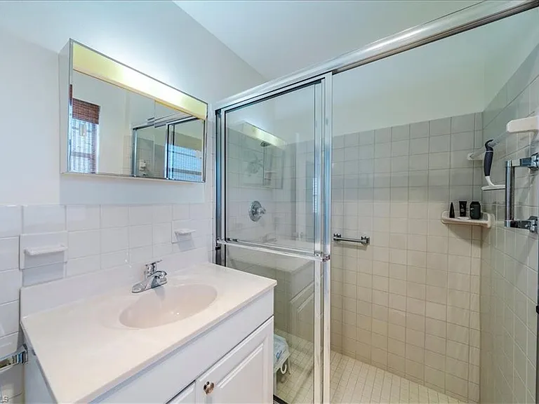 209 8th Ave S #209B — Photo 12
