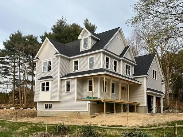 13 Boutwell St, Wilmington, MA 01887