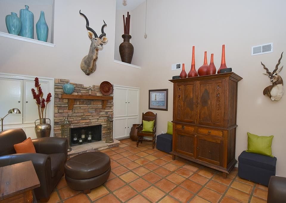 1st image of 2555 Bering Dr APT 30