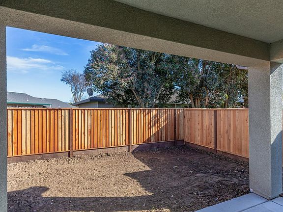 3rd image of 731 Segovia Dr