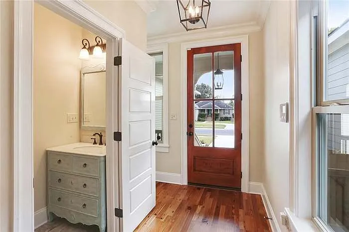 1819 Sumpter St — Photo 3