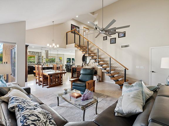 2nd image of 3761 S HAWTHORN Drive