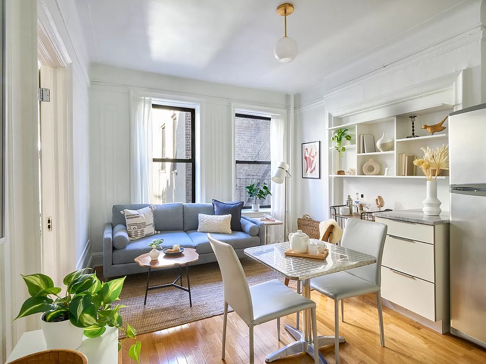 1st image of 400 Lincoln Pl APT 4G