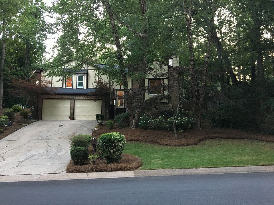 1st image of 2271 Remington Ct NE