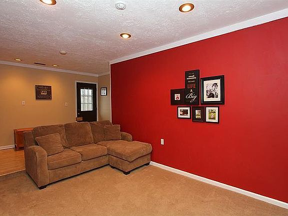 5th image of 11030 Mistletoe Ct