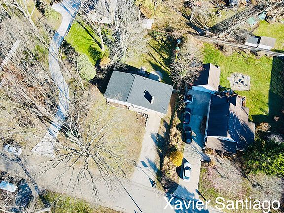 4th image of 657 Anderson Ave