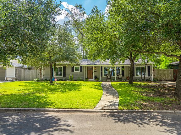 2nd image of 134 Brees Blvd