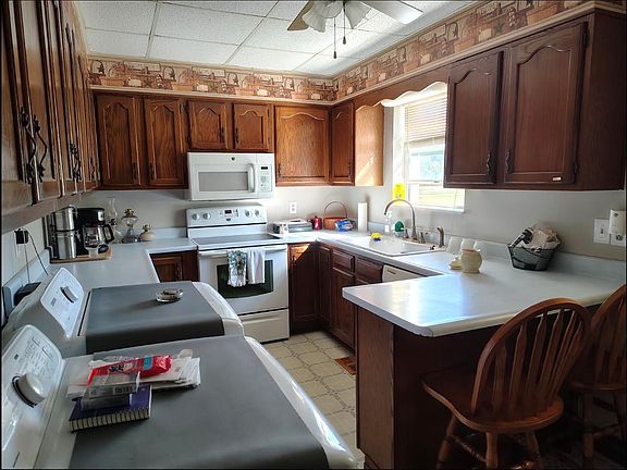 4th image of 1009 Norway Ave