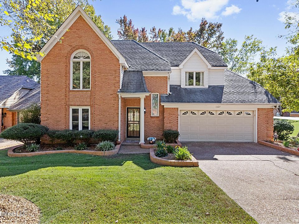 1st image of 1327 Fox Chase Dr