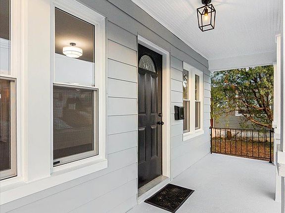 3rd image of 2114 Varelman Ave