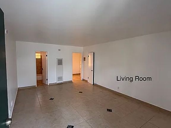 4th image of 4305 S Centinela Ave #A