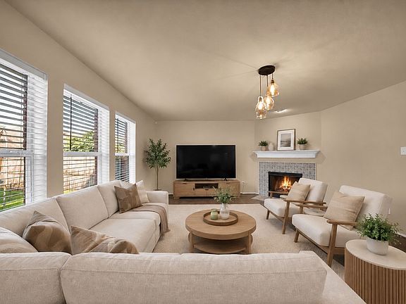5th image of 3201 Hoover Dr