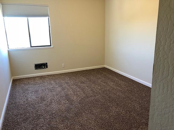 2nd Bedroom, w/large closet