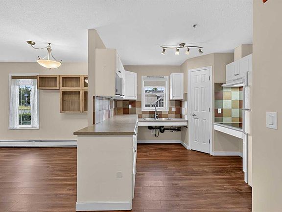 5th image of 7720 N 39th Ave NW #7