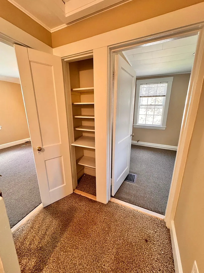 Exciting Opportunity In Atlantic Heights! | Renovated 2-Bedroom| Heat Included! — Photo 4