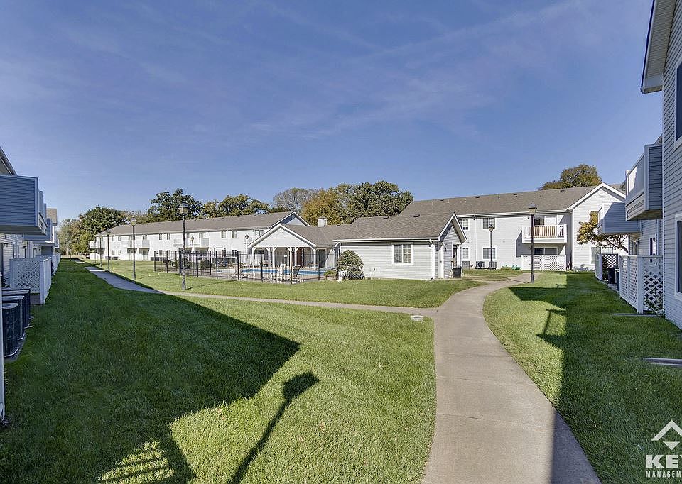 1st image of 925 SE River Rd #7afb00d47