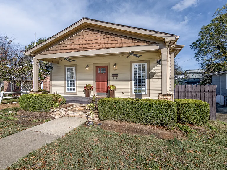 327 Mill Rd — Photo 3