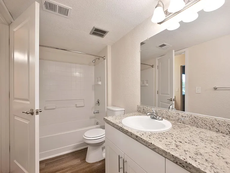 Rush River Apartments — Photo 65