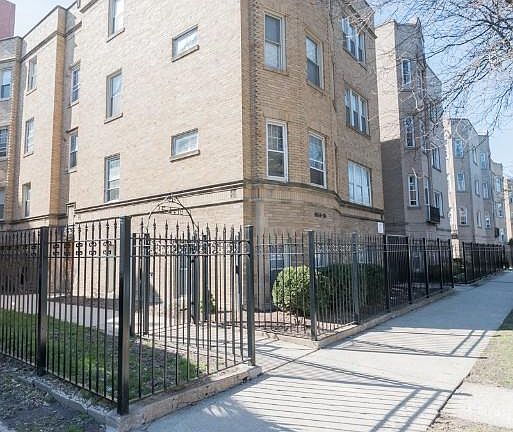 3rd image of 4516 N Wolcott Ave #1412