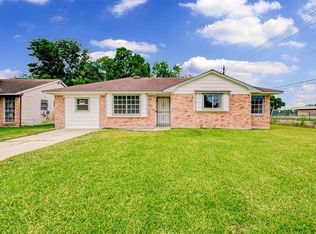 5619 Denoron Dr, Houston, TX 77048