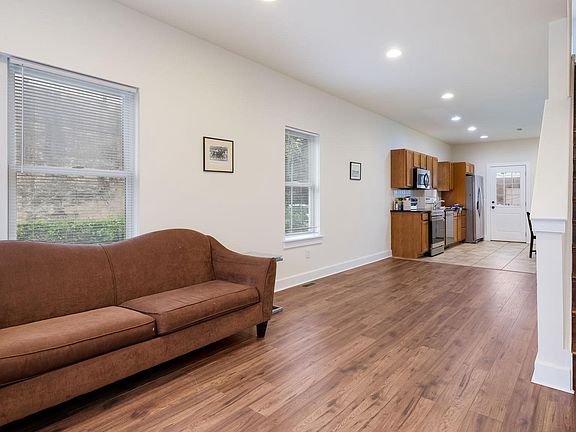 4th image of 436 N Sloan St