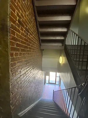 Rented by Access Unlimited Real Estate Inc | media 11