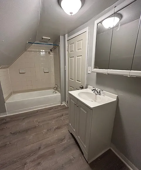 241 Curtis St — Photo 15