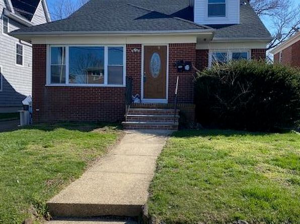 9 Howland Ave #1