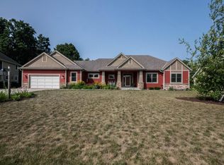N77W23055 S Coldwater Cir, Sussex, WI 53089